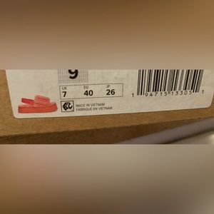 Womens size 9 in disco ugg slides